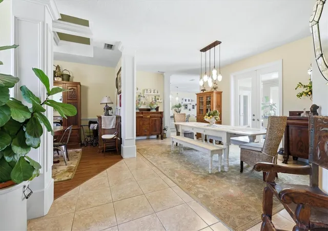 Photo 3 of Single family home for sale at 1753 Kingsdown Dr, Sarasota, FL 34240 | MLS# A4707480 | Listing updated on 2026-10-19