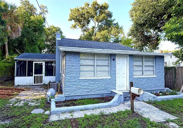 Photo 2 of Single family home for sale at 2336 18th Avenue S, Saint Petersburg, FL 33712 | MLS# TB8552334 | Listing updated on 2026-10-21