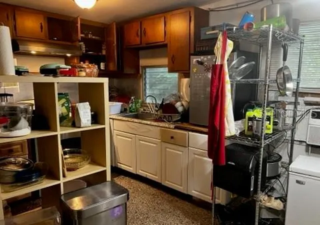 Photo 2 of Sale Pending at 10523 111th Terrace N, Largo, FL 33773 | MLS# A4707487 | Listing updated on 2026-10-08
