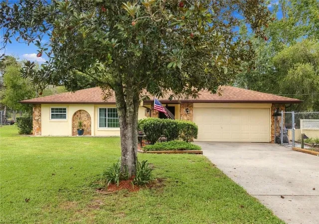 Photo 1 of Sale Pending at 4333 Sw Hyacinth Ct, Dunnellon, FL 34431 | MLS# CC858192 | Listing updated on 2026-10-09