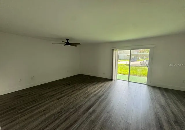 Photo 3 of Condo for sale at 173 Scottsdale Sq #173, Winter Park, FL 32792 | MLS# S5158339 | Listing updated on 2026-09-26