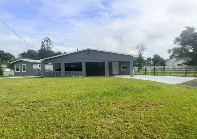 Photo 2 of Single family home for sale at 127 Lakeview Dr, Saint Cloud, FL 34769 | MLS# S5158340 | Listing updated on 2026-10-26