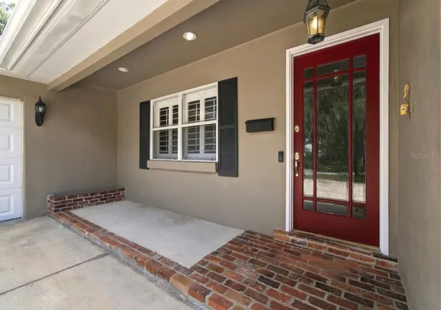 Photo 3 of Single family home for sale at 11626 Carrollwood Dr, Tampa, FL 33618 | MLS# TB8552346 | Listing updated on 2026-10-04