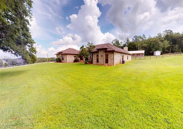 Photo 1 of Single family home for sale at 17210 Parrish Grv Rd, Dade City, FL 33523 | MLS# P4940001 | Listing updated on 2026-09-26
