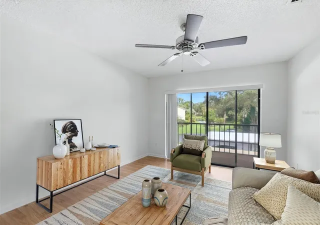 Listing Photo 5 - Condo for sale in building located at 630 Bird Bay Dr E, Venice, FL 34285 - Unit #205