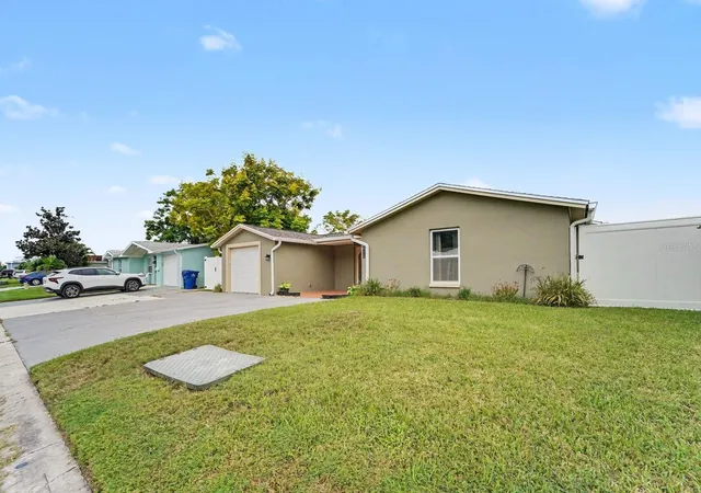 Photo 3 of Single family home for sale at 4865 Shell Strm Blvd, New Port Richey, FL 34652 | MLS# TB8552354 | Listing updated on 2026-10-21