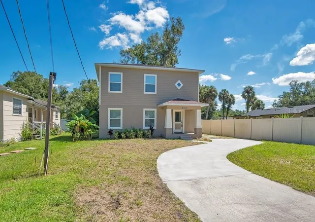 Photo 3 of Single family home for sale at 1119 Willow Ave, Sanford, FL 32771 | MLS# O6444994 | Listing updated on 2026-09-30