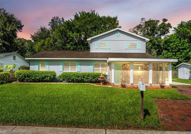 Single family home for sale at 1420 Long St, LAKELAND, FL 33801 | MLS# L4965364