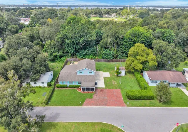 Photo 2 of Single family home for sale at 1420 Long St, Lakeland, FL 33801 | MLS# L4965364 | Listing updated on 2026-09-26