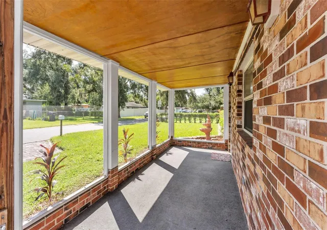 Photo 4 of Single family home for sale at 1420 Long St, Lakeland, FL 33801 | MLS# L4965364 | Listing updated on 2026-09-26