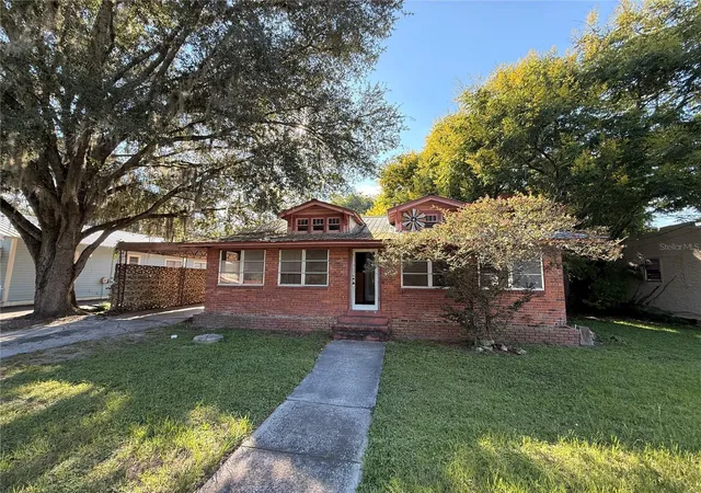 Photo 1 of Single family home for sale at 112 S Florida St, Bushnell, FL 33513 | MLS# O6444996 | Listing updated on 2026-09-26