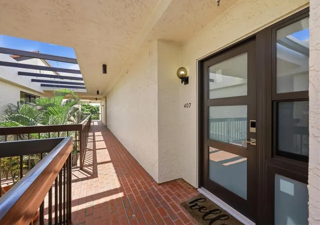 Photo 3 of Condo for sale at 1955 Gulf Of Mexico Dr #G6-407, Longboat Key, FL 34228 | MLS# A4707495 | Listing updated on 2026-10-07