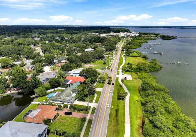 Single family home for sale at 725 S Bayshore Blvd, SAFETY HARBOR, FL 34695 | MLS# TB8552366 | Listing updated on 2026-10-07