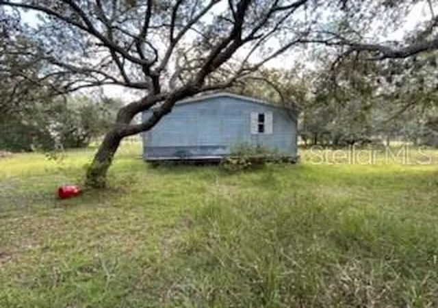 Photo 2 of Manufactured home for sale at 13331 Southeast 30th St, Morriston, FL 32668 | MLS# O6444999 | Listing updated on 2026-10-04