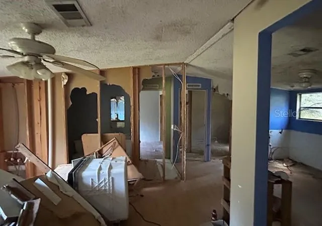 Photo 4 of Manufactured home for sale at 13331 Southeast 30th St, Morriston, FL 32668 | MLS# O6444999 | Listing updated on 2026-10-04