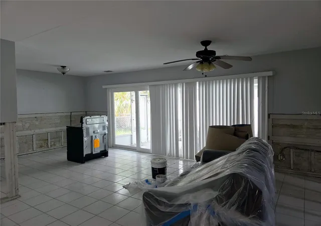 Photo 3 of Single family home for sale at 1595 Arizona Ave Ne, Saint Petersburg, FL 33703 | MLS# TB8552368 | Listing updated on 2026-10-01