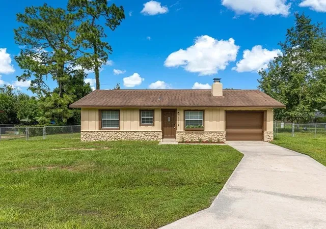 Photo 1 of Single family home for sale at 5741 Ne 4th Place, Ocala, FL 34470 | MLS# OM732912 | Listing updated on 2026-09-26