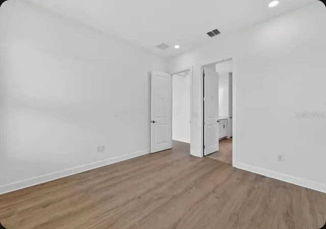 Photo 4 of Single family home for sale at 11232 Carding Ml Ln, Winter Garden, FL 34787 | MLS# O6445005 | Listing updated on 2026-09-26