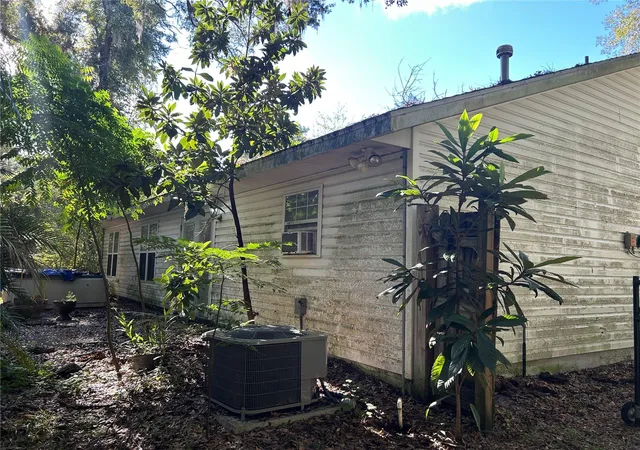 Photo 4 of Single family home for sale at 608 NW 9th Court, Williston, FL 32696 | MLS# GC543809 | Listing updated on 2026-09-26