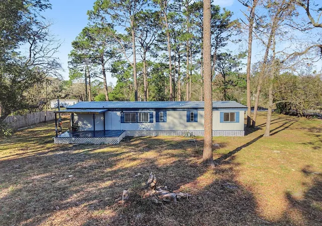 Photo 3 of Manufactured home for sale at 18024 Drayton St, Spring Hill, FL 34610 | MLS# TB8552381 | Listing updated on 2026-09-26