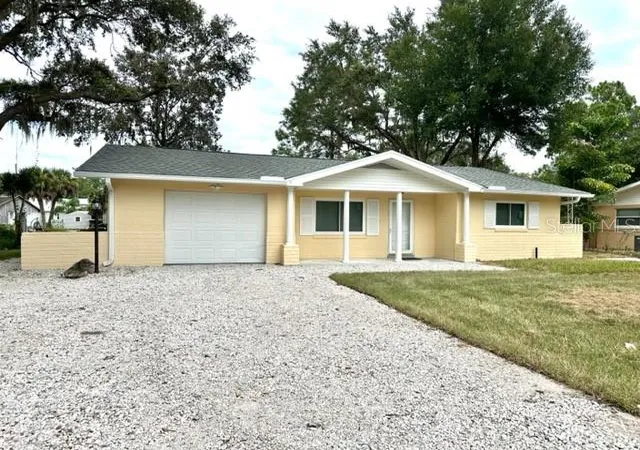 Single family home for sale at 30820 Glenn Dr, TAVARES, FL 32778 | MLS# W7889852