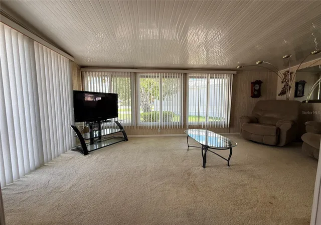 Photo 2 of Manufactured home for sale at 427 Center Crst Blvd, Davenport, FL 33837 | MLS# S5158346 | Listing updated on 2026-09-29