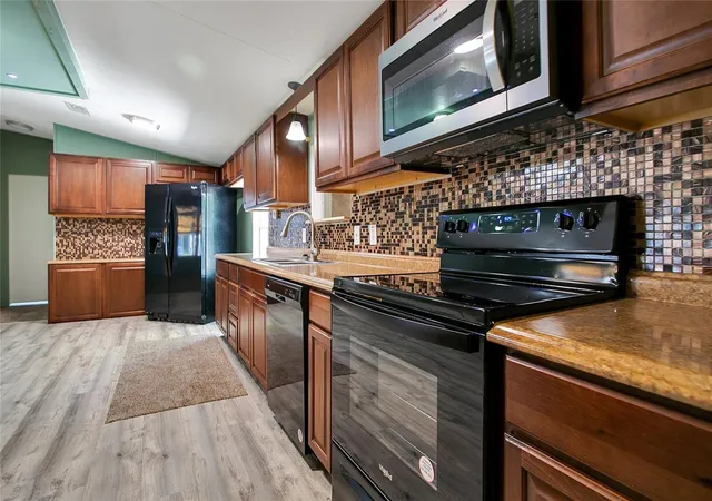 Photo 3 of Single family home for sale at 16905 Sugar Berry Ln, Montverde, FL 34756 | MLS# G5118280 | Listing updated on 2026-10-06