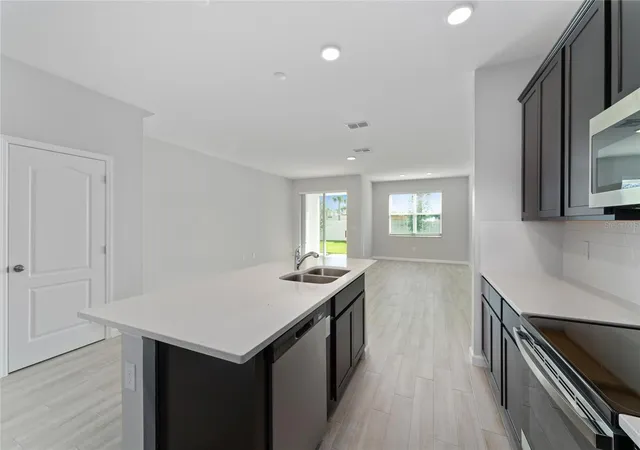 Photo 4 of Townhouse for sale at 4656 Campsite Loop, Orlando, FL 32824 | MLS# S5158349 | Listing updated on 2026-10-14