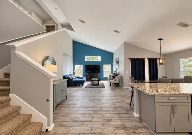 Photo 4 of Single family home for sale at 4043 Waltham Forest Dr, Tavares, FL 32778 | MLS# O6445028 | Listing updated on 2026-09-26