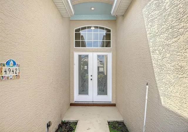 Photo 3 of Single family home for sale at 4942 Oldham St, Sarasota, FL 34238 | MLS# N6145933 | Listing updated on 2026-09-30