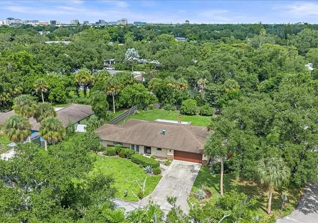 Photo 1 of Single family home for sale at 2499 Hillview St, Sarasota, FL 34239 | MLS# A4707507 | Listing updated on 2026-09-28