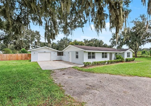 Photo 1 of Single family home for sale at 3805 Mcintosh Rd, Dover, FL 33527 | MLS# TB8552401 | Listing updated on 2026-09-28