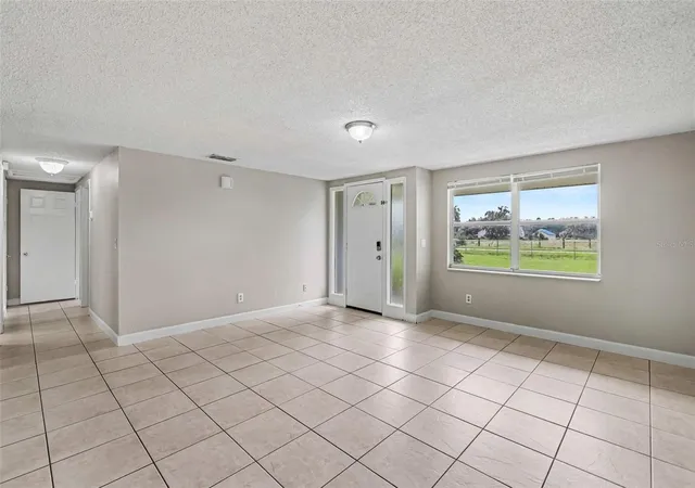 Photo 3 of Single family home for sale at 3805 Mcintosh Rd, Dover, FL 33527 | MLS# TB8552401 | Listing updated on 2026-09-28