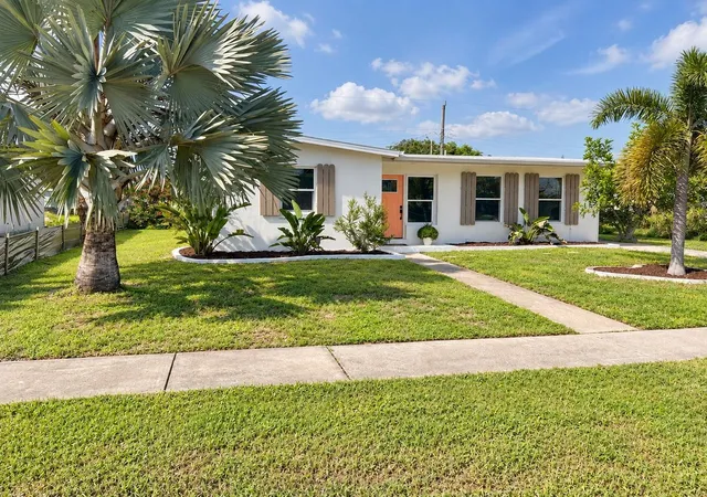 Photo 1 of Single family home for sale at 21132 Mcguire Ave, Port Charlotte, FL 33952 | MLS# TB8552408 | Listing updated on 2026-10-05