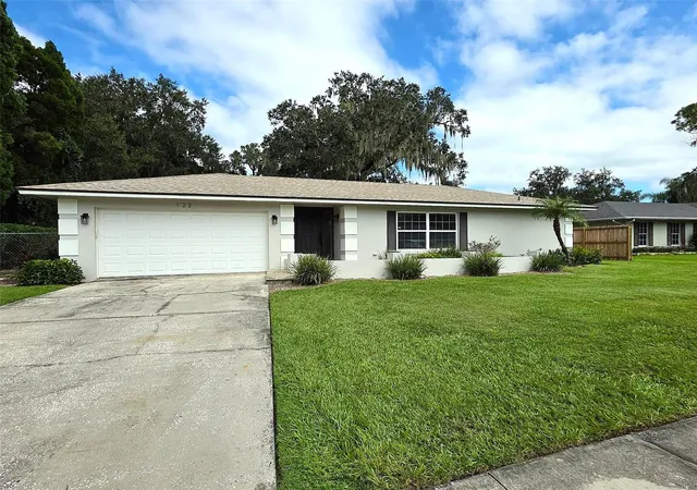 Photo 2 of Single family home for sale at 123 Elm Sq S, Lakeland, FL 33813 | MLS# L4965366 | Listing updated on 2026-09-28