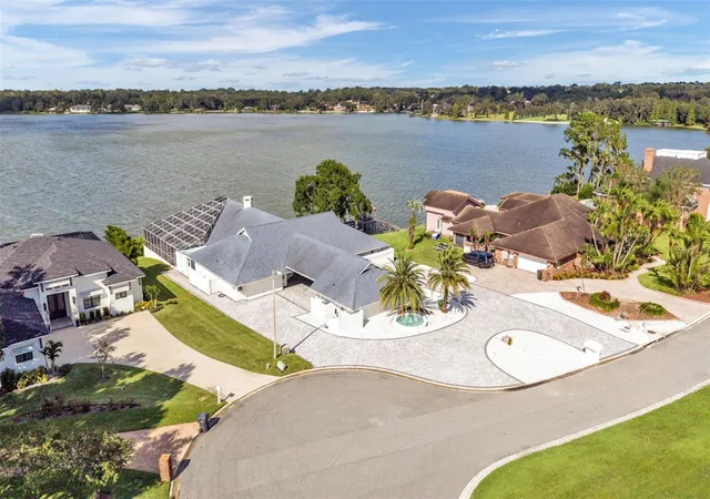 Photo 1 of Single family home for sale at 5934 Pier Pl Dr, Lakeland, FL 33813 | MLS# L4965367 | Listing updated on 2026-10-01
