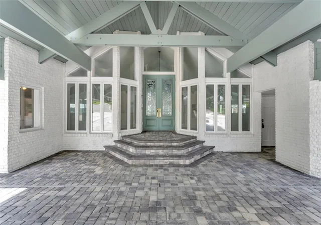 Photo 3 of Single family home for sale at 5934 Pier Pl Dr, Lakeland, FL 33813 | MLS# L4965367 | Listing updated on 2026-10-01