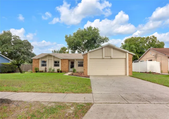 Photo 2 of Single family home for sale at 611 Sherwood Oaks Cir, Ocoee, FL 34761 | MLS# G5118282 | Listing updated on 2026-09-26