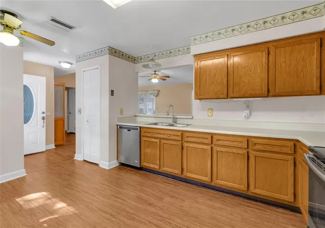 Photo 4 of Single family home for sale at 611 Sherwood Oaks Cir, Ocoee, FL 34761 | MLS# G5118282 | Listing updated on 2026-09-26