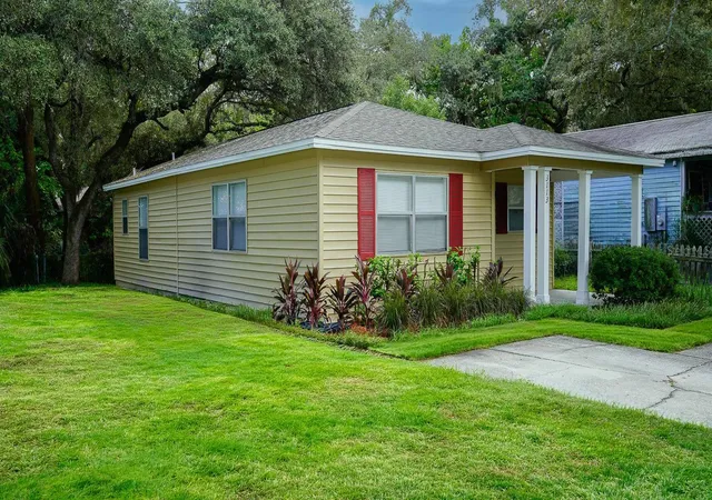 Photo 4 of Single family home for sale at 3113 Gordon Ct, Tampa, FL 33619 | MLS# TB8552412 | Listing updated on 2026-10-07