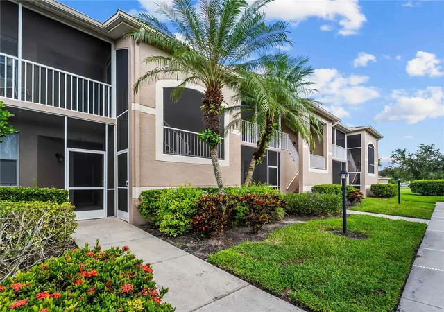 Photo 3 of Condo for sale at 5301 Mahogany Run Ave #1024, Sarasota, FL 34241 | MLS# A4707511 | Listing updated on 2026-10-03