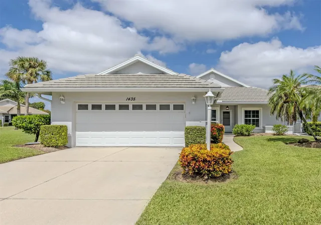 Photo 1 of Single family home for sale at 1435 Colony Pl, Venice, FL 34292 | MLS# N6145934 | Listing updated on 2026-09-29
