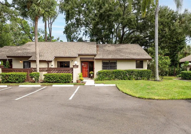 Photo 1 of Single family home for sale at 2925 Boxwood Ct, Palm Harbor, FL 34684 | MLS# TB8552440 | Listing updated on 2026-09-26