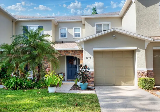 Photo 3 of Townhouse for sale at 3144 Royal Tuscan Ln, Valrico, FL 33594 | MLS# L4965370 | Listing updated on 2026-10-07