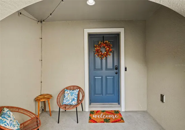 Photo 4 of Townhouse for sale at 3144 Royal Tuscan Ln, Valrico, FL 33594 | MLS# L4965370 | Listing updated on 2026-10-07