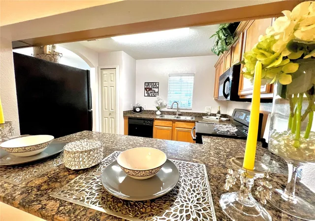 Photo 4 of House for sale at 207 Penmark Stone Pl, Valrico, FL 33594 | MLS# TB8552444 | Listing updated on 2026-09-27
