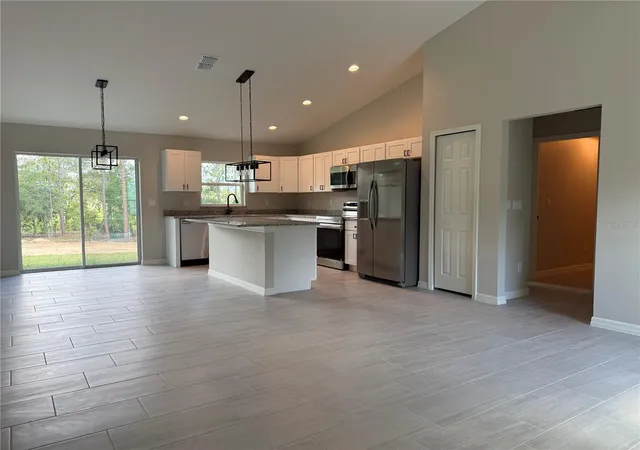 Photo 3 of Single family home for sale at 32 Locust Dr Ct, Ocala, FL 34472 | MLS# OM732925 | Listing updated on 2026-09-28