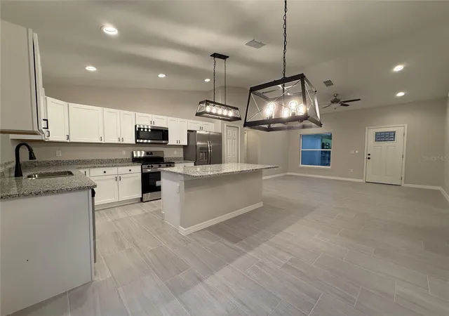 Photo 2 of Single family home for sale at 32 Locust Dr Ct, Ocala, FL 34472 | MLS# OM732925 | Listing updated on 2026-10-07