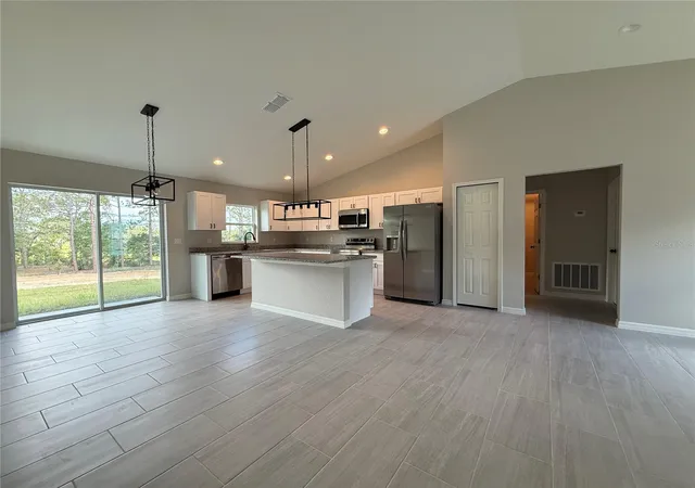 Photo 4 of Single family home for sale at 32 Locust Dr Ct, Ocala, FL 34472 | MLS# OM732925 | Listing updated on 2026-09-28