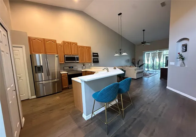 Photo 3 of Townhouse for sale at 2668 Rutledge Ct, Winter Haven, FL 33884 | MLS# L4965371 | Listing updated on 2026-10-03